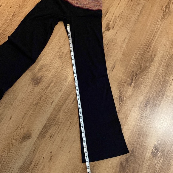 Grove top lululemon pants - Picture 3 of 6